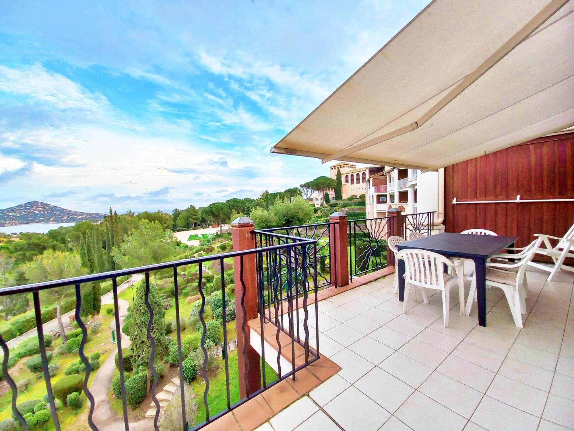 3 Pieces Tout Confort A Cap Esterel Saint-Raphaël Exterior foto
